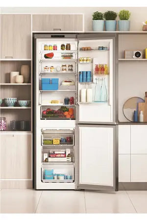 Réfrigérateur congélateur en bas SIEMENS avec défaut d'aspect sur la portières